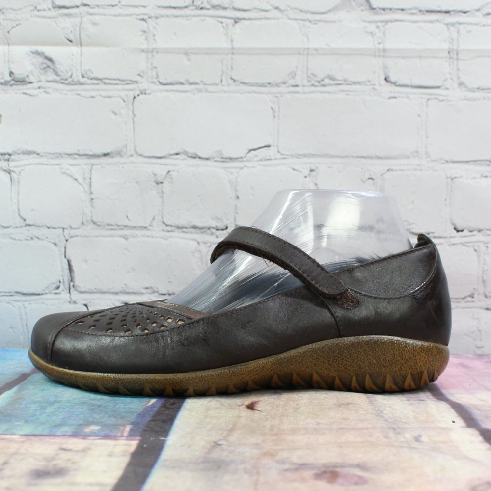 NAOT Mary Jane Hook & Loop Strap Shoes Size 38 /7.5